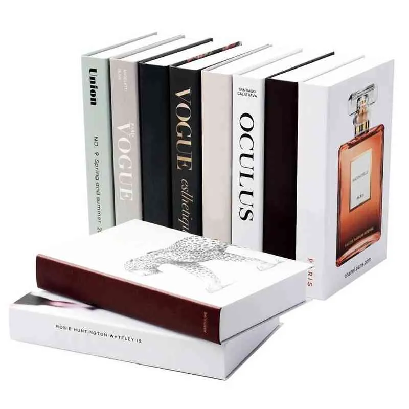 Fashion Openable Fake Books Decoration for Home Decorative Books Modern Simulation Luxury Storage Box Decor Club Hotel Model L220711