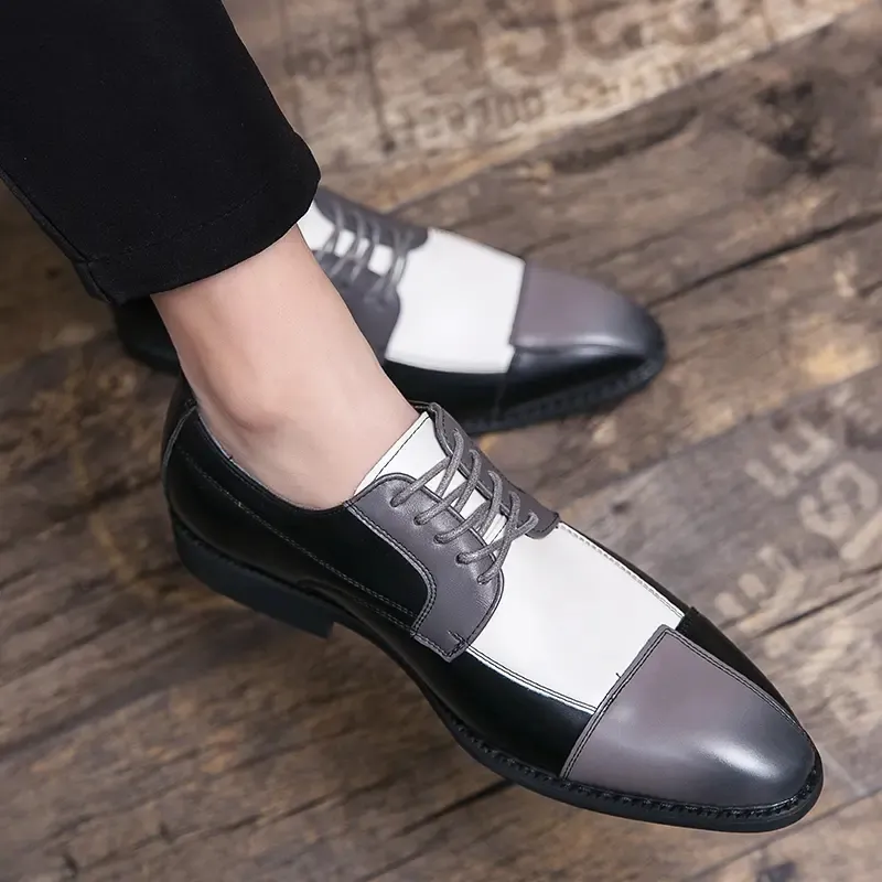 Hochwertige Oxford Schuhe Männer PU Leder Fashion Spoced Toe Trend Farb passt einfach klassisches lässiges Schnüre -up britische Business -Formale Schuhe DH935