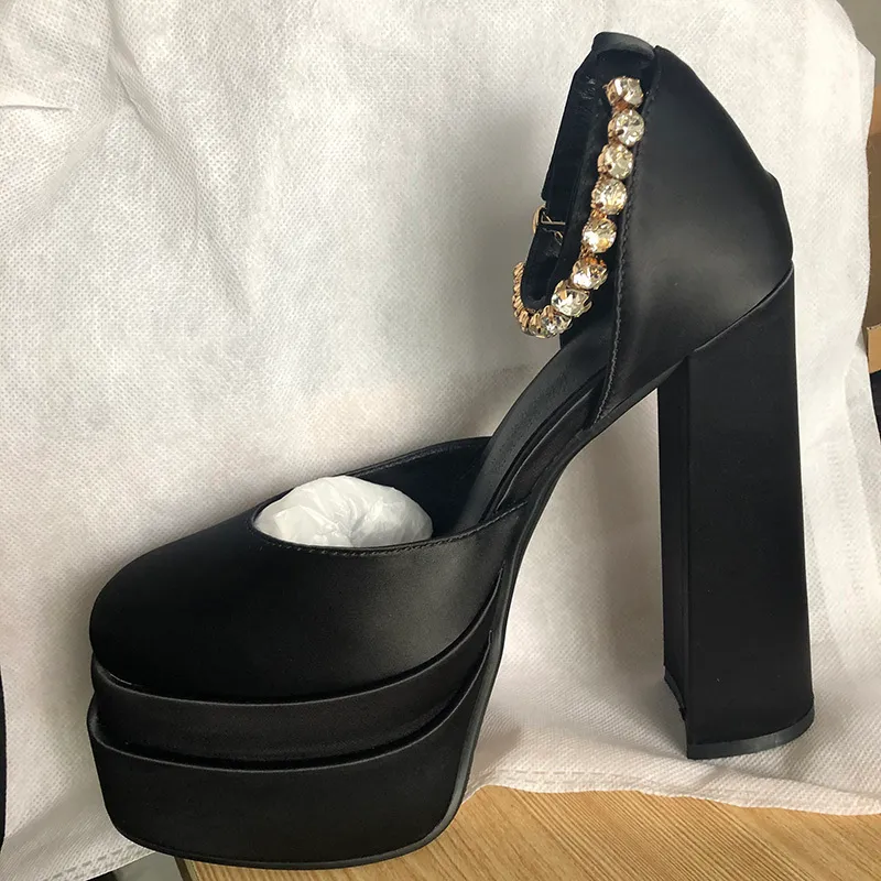 여자 신발 샌들 여름 신발 섹시한 두꺼운 하이힐 플랫폼 블랙 레디로 드레스 파티 웨딩 신발 여자 펌프 브랜드 220516