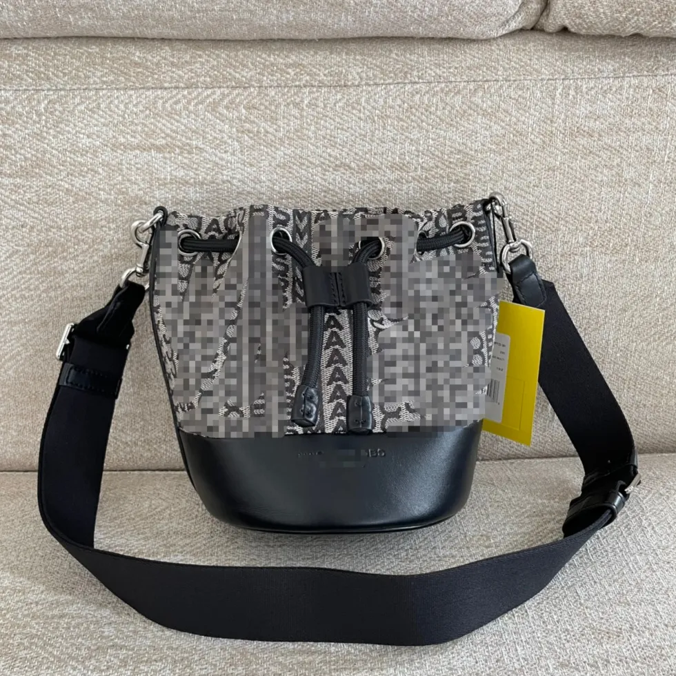 Летние новые дизайнерские сумки - ковша свежие и сладкая кожаная печать писем дамские сумочки с логотипом