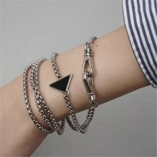 Fashion Triangle Metal Link-Kette Halskette Ohrhörer Lanyard Anti-verloren