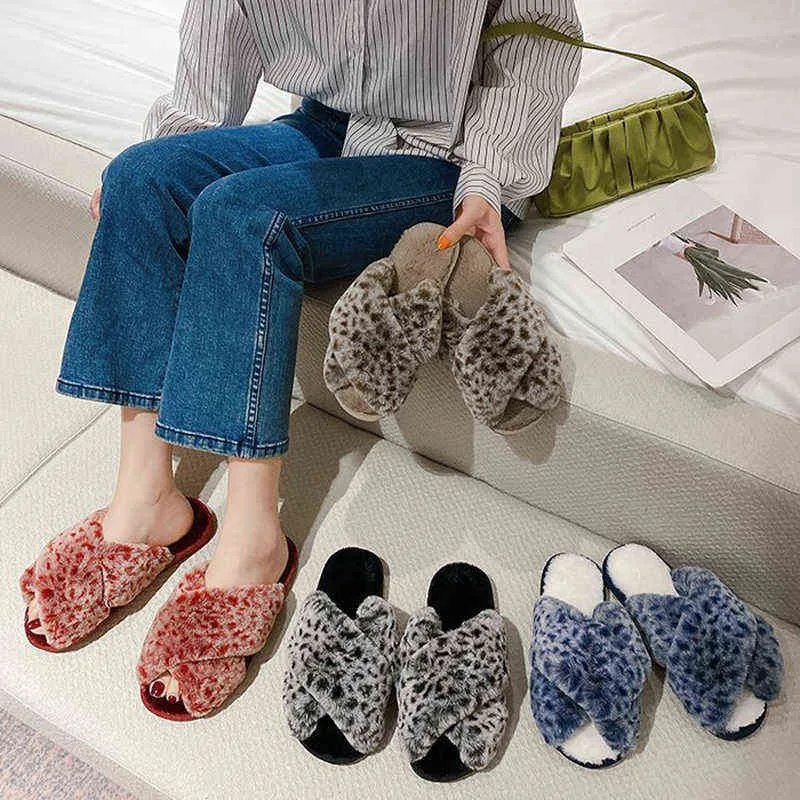 Warme pluizige bont slippers vrouwen pluche winter herfst schoenen comfortabele faux fur kruis indoor huis harige slijbanen platte niet-slip flip flops g220816