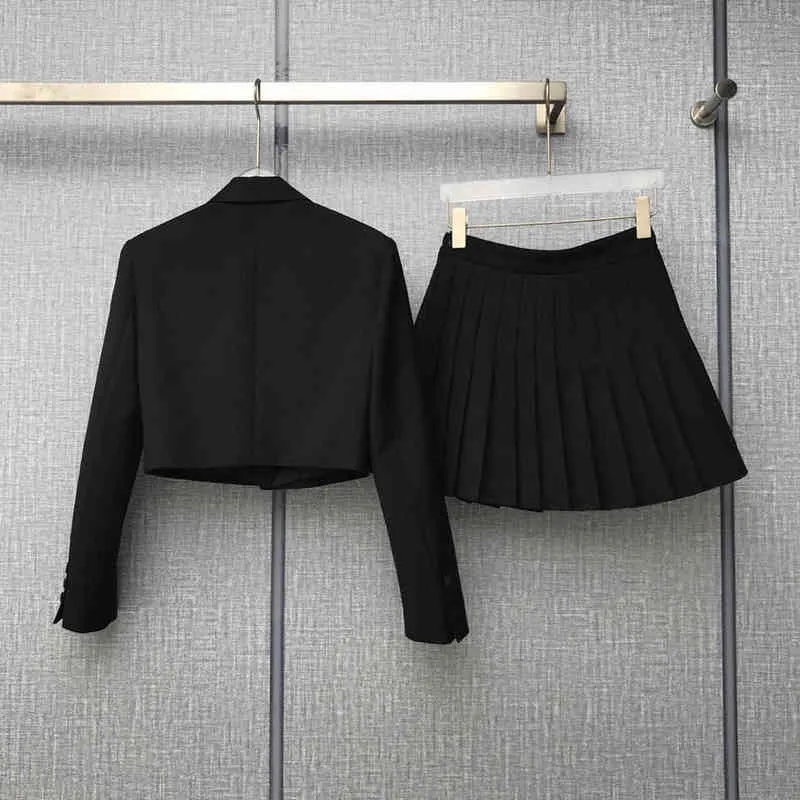 Dwuczęściowa marka sukienki P Family 22-letnia seria wczesną wiosną Nowy mały garnitur krótka spódnica Ultra Modna i zagraniczna dwuczęściowa set w stylu zagranicznym