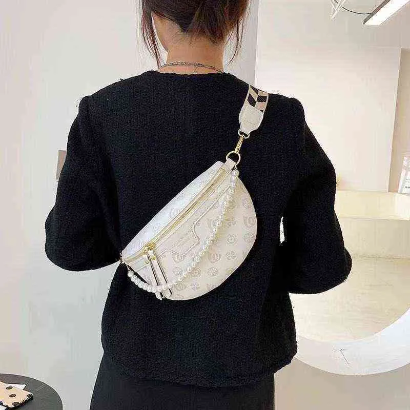Waist Bags Holographic Fanny Pack Women Pearl Chain Leather Wide Shoulder Crossbody Chest Travel Female Banana Phone Purse 220423176a