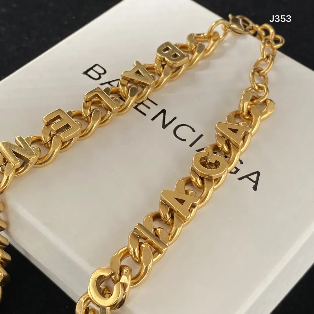 Titaniumstahl Großer B -Buchstaben Dicke Kette Halskette Frau übertriebenes Temperament Retro glamouröse Ohrringe Frauen Punk 18k Gold PLA299J