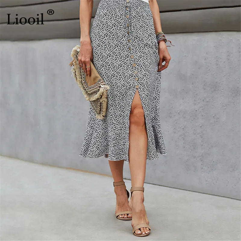 Liooil كشكش Maxi Slit Skirt للنساء السيدات مع زر الأزهار غير الرسمية تنورة الأزهار الأنيقة عطلة الصيف التنانير الطويلة 220521