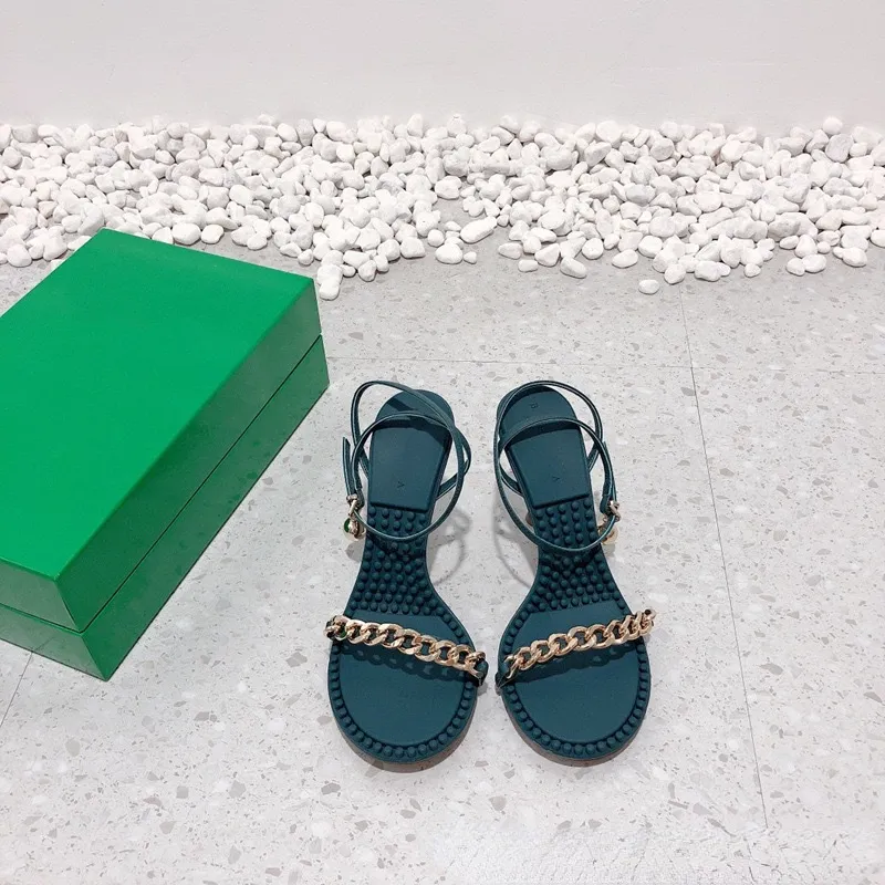 Sandálias de estilete de luxo 2022 Summer New Women's Designer Shoes Fivela Fuckle Simple Aberto da massagem dos dedos dos pés saltos altos