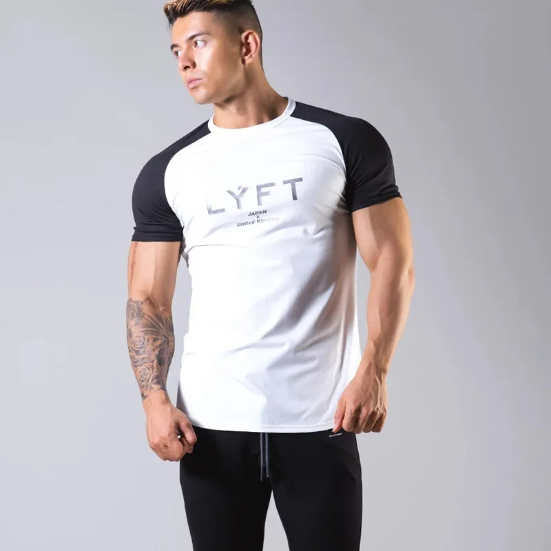 Running Shirt Hommes Mesh Respirant Patchwork Fitness Tops Tees Sport T-shirt Gym Formation À Manches Courtes Workout Sportswear Maillots 220407