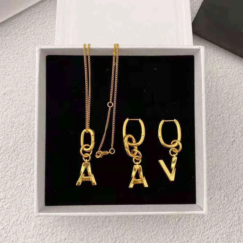 New Designer /21 Letter Necklace Earrings with Various Wearing Methods