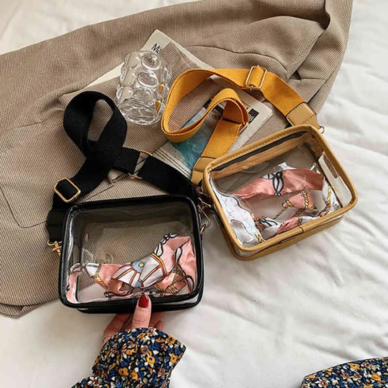 Прозрачные сумки с поперечным телом одобрены прозрачной сумочкой для плеча.