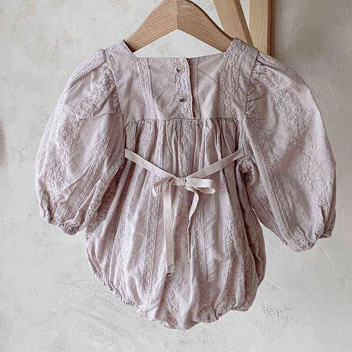 2022 Spring Korean French Square Neck Bubble Sleeve Romper Spädbarn Jumpsuit Barnkläder Baby Girl's Khaki G220521