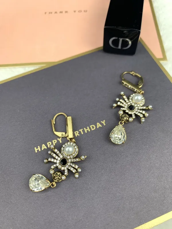 Nya designade dödskallar Spider Pendants Kvinnor Halsband Damer Vintage Brass Halsband Earring Designer Jewelry 035214G