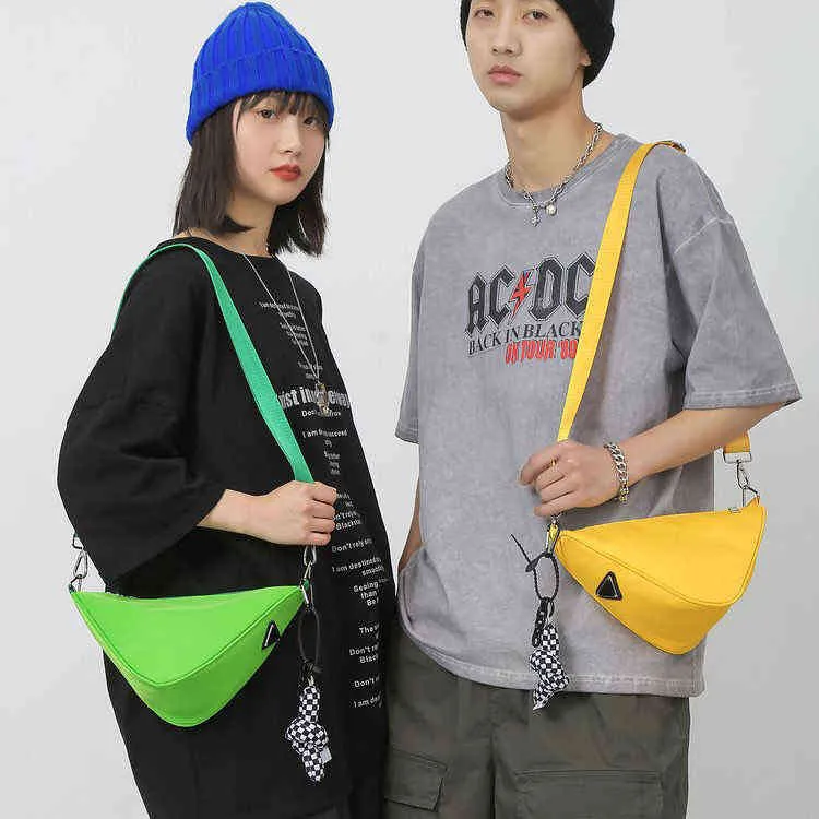 Summer Mashion Neon Green Trendy Crossbody Torba Unisex Casual Street Hip Hop Korean Nylon Messenger Pakiet Trójkąt 220429