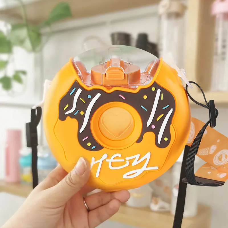 Cartoon Cute Donut Lody Butelka Wody Rainbow Creative Square Arbuz Cup Portable Luźne Czajnik z słomy 220329