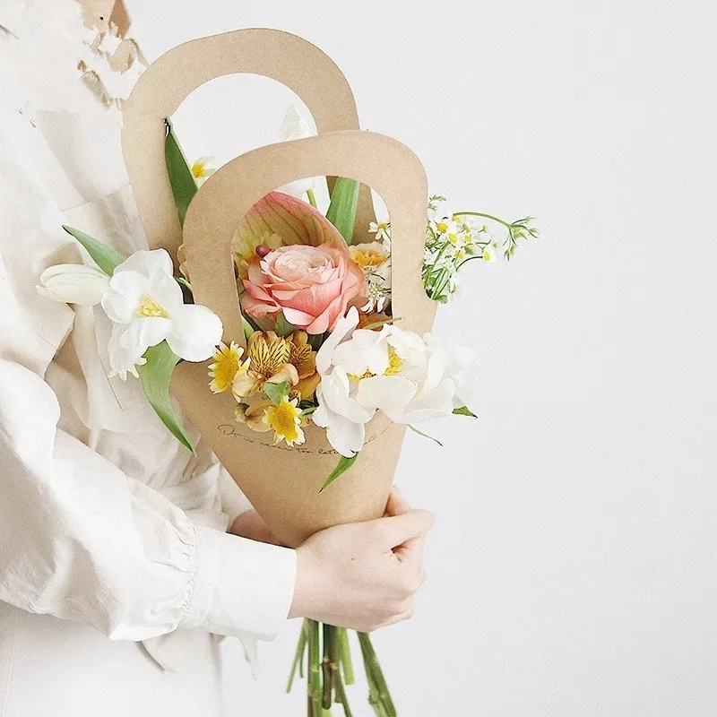 10st hanterar Kraft Paper Flower Påsar Blommor Inslagsgåva Blomma Förpackningslådor för hembröllopsfest dekoration 220527