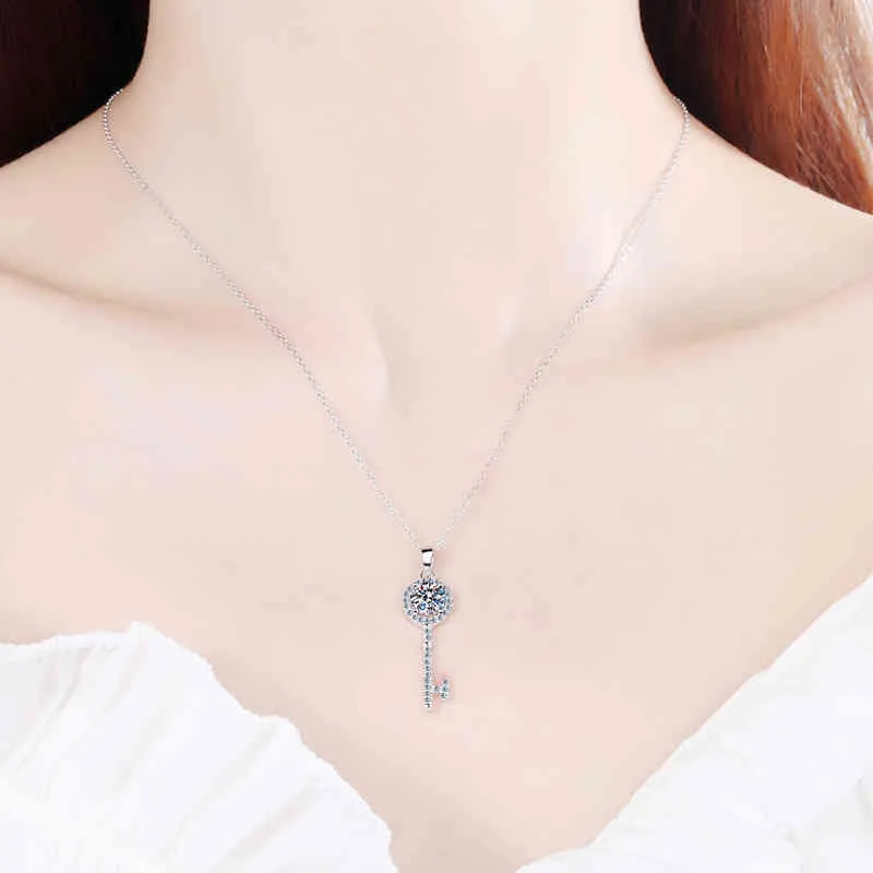 Passed Diamond Test Moissanite 925 Sterling Silver Key Simple Clavicle Chain Pendant Necklace Women Fashion Cute Jewelry 05-1ct252W