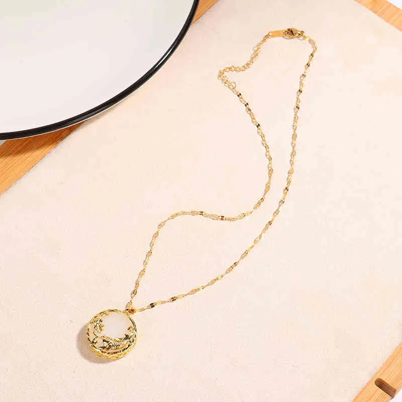 Chine Style Round 18K Gold Titanium Steel Lucky Fish Natural Jade Necklace for Friends274N