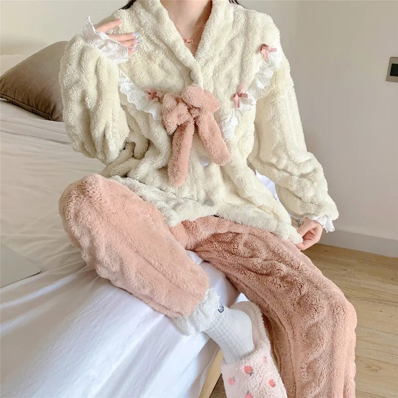 Winter Warm Flannel Women Pajamas Sets Thick Coral Velvet Long Sleeve Fleece Sleepwear Home Suits Ladies Terry Nightwear Pijama 220329