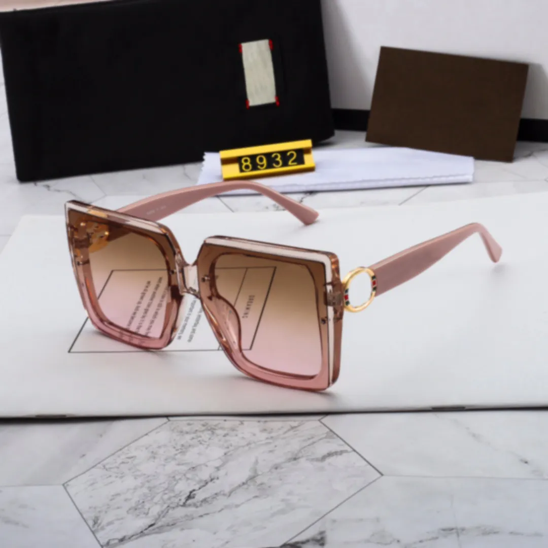 Max Letter Sun Glasses Travel Sunproof Eyewear Woman Solglasögon Designer Adumbral Girl Polariserad solglasögon med Box260A