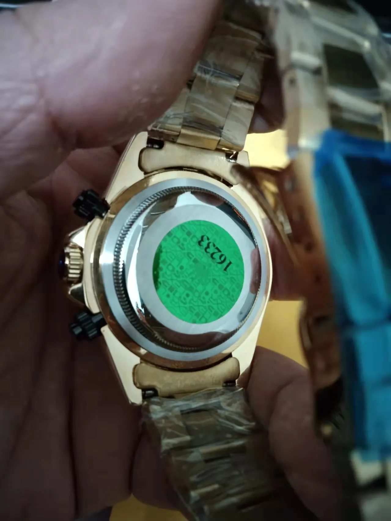 2022 Luxury Men's Watch 42mm Quartz Multifunction Classic Watch Fashion Work i flera tidszoner Guldklockor Designer Oro254K
