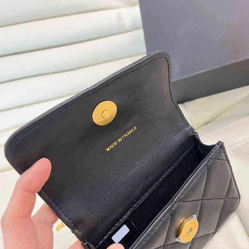 5A2022Ss Spring Summer 22P Ladies Waist Vanity With Chain Bags Classic Mini Flap Enamel Sign Coin Tiny Bust Crossbody Cosmetic Case Designer