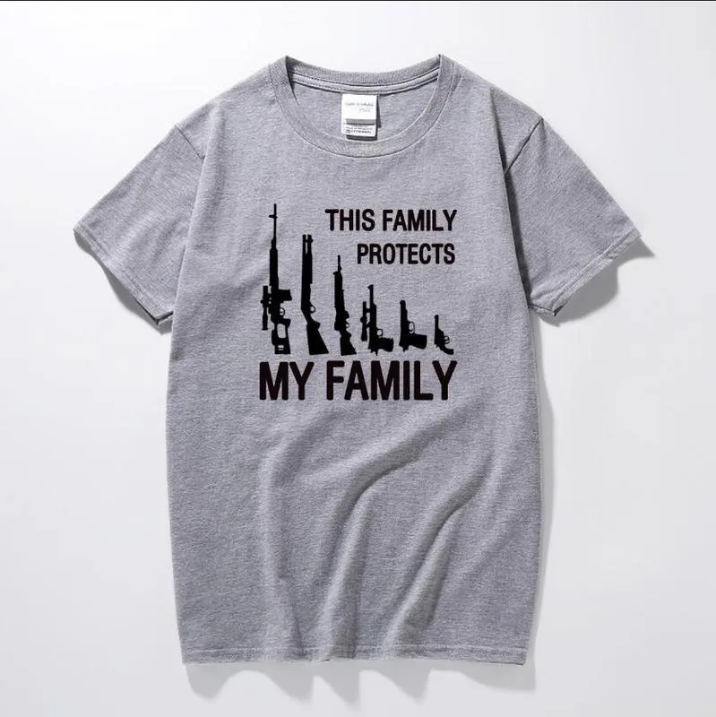 THIS FAMILY PROTECTS MY FAMILY GUNS WEAPONS Funny T Shirt Men Short Sleeve Printed Cotton Cartoon Tshirt Tops 220624