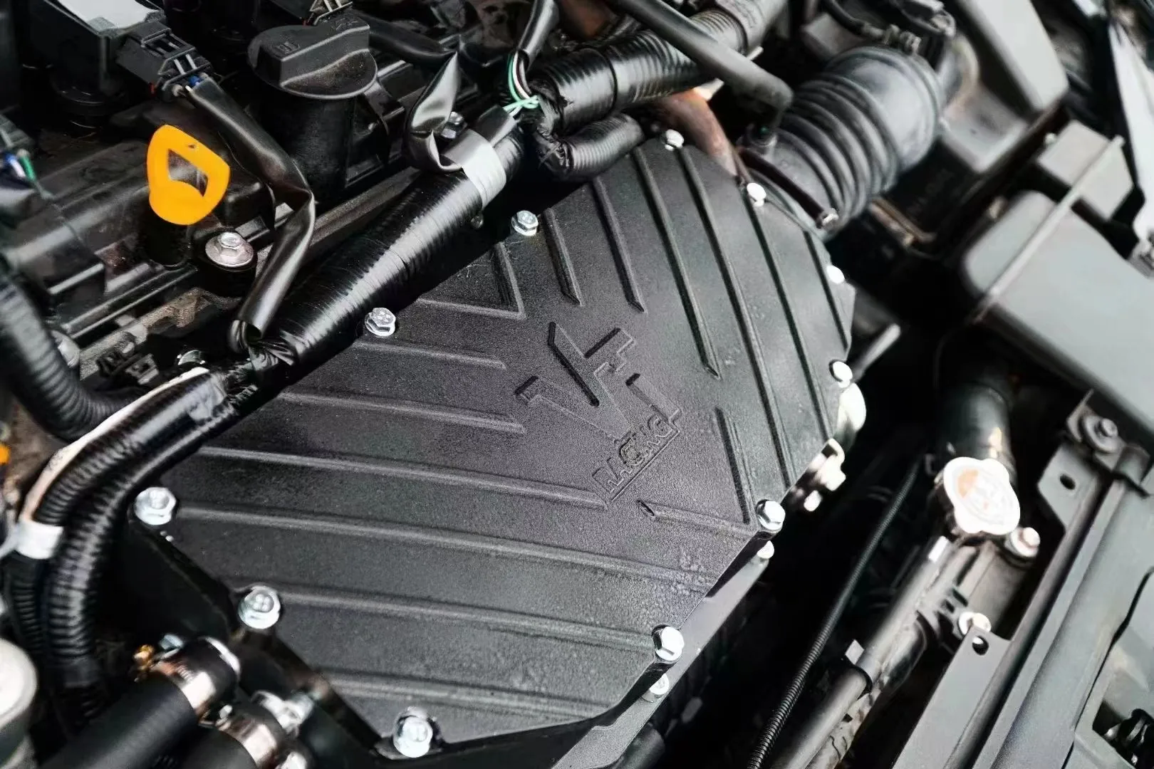 تم تعديل توربو لمحرك Mazda 2.0L-2.5L VT TWIN-SCREW