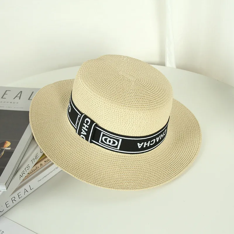 Trendy Luxury Designer Letter Round Flat Top Straw Beach Hat Lady Boater Sun Caps Panama Straw Fedora Women's Travel Bucket Hat 220630