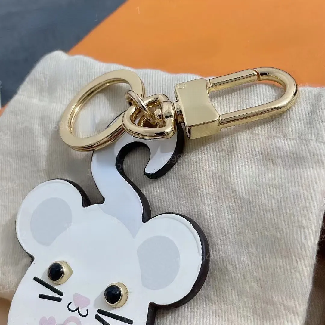 Leather White Mouse Cartoon Pattern Key Chain Cute Car Key Chain Bag Pendant Accessories