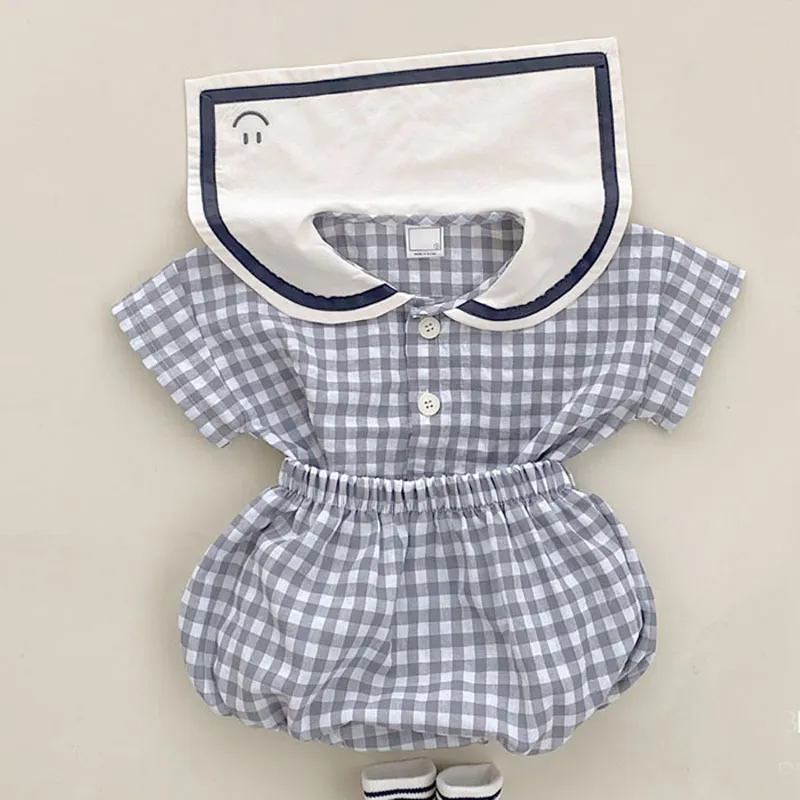 Sommar baby kort ärmkläder set spädbarn pojkar flickor söta rutiga tryck marin krage t shirt shorts kostym barn kläder 220602