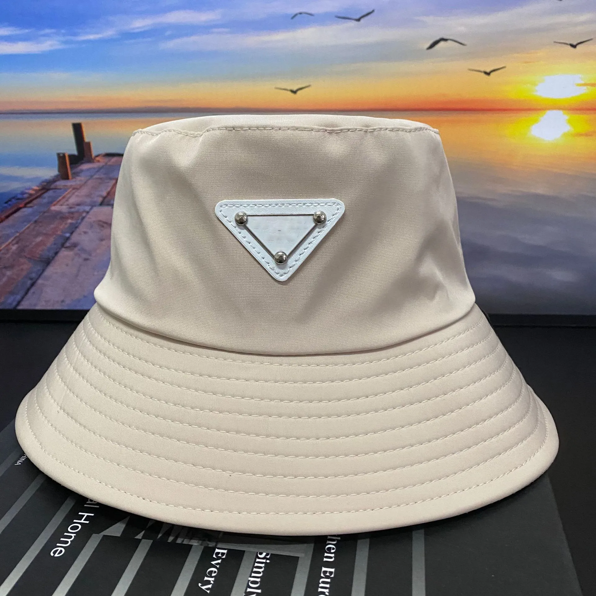 Designers Men And Women Bucket Hat Fitted Hats Sun Prevent Bonnet Beanie Snapbacks Outdoor Fishing Dress Beanies Fedora waterproof296U