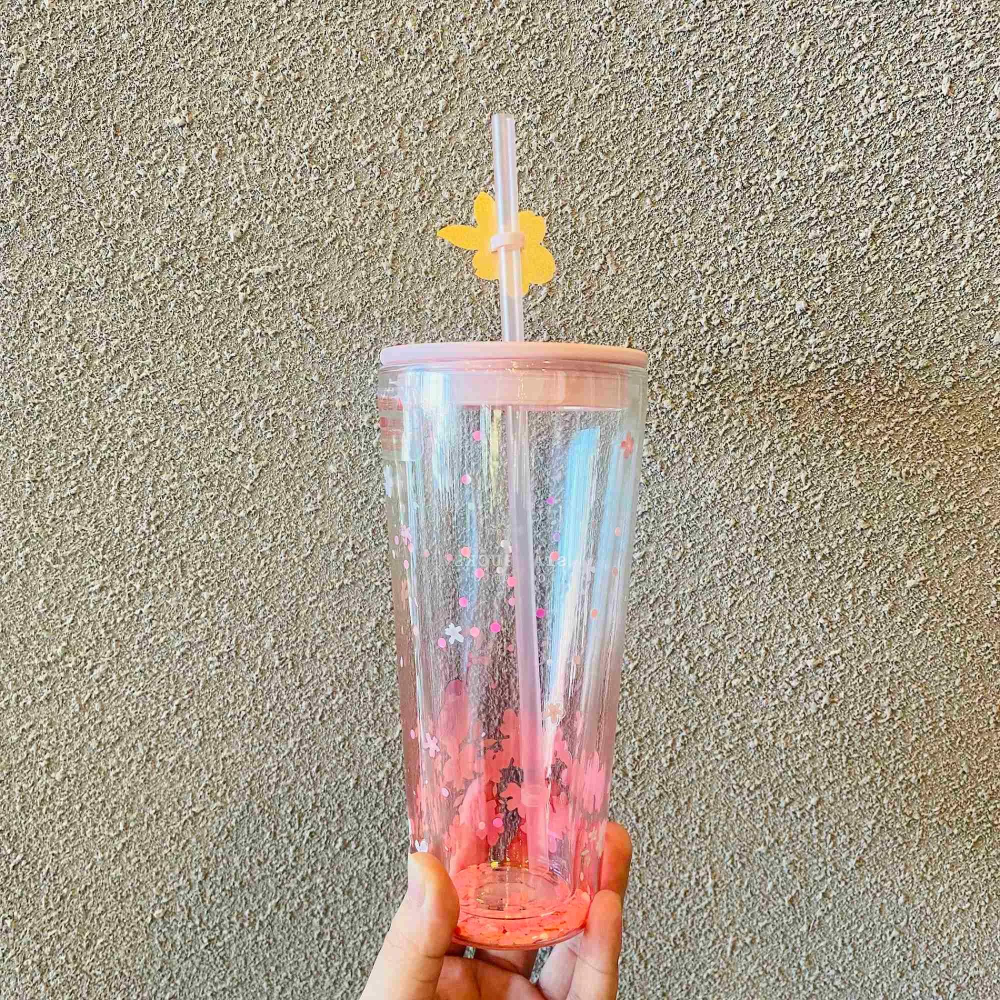 Starbucks cup 2022 cherry blossom season 591ml bird singing and flower fragrance pink transparent double glass straw cup