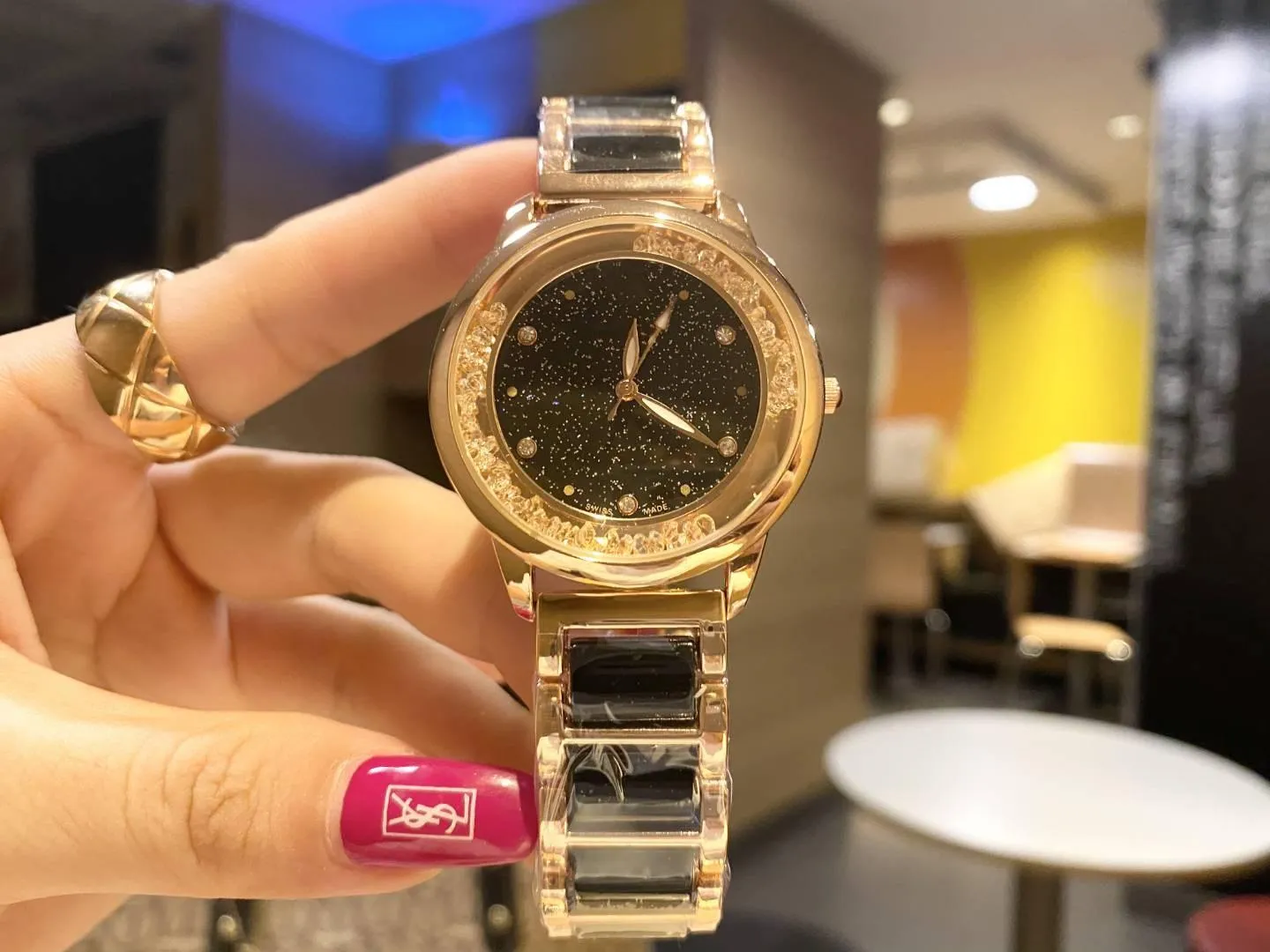 2022 De nieuwe aankomst luxe womens horloges drie naald serie quartz horloge vrouwen ontwerper polshorloges top merk stalen riem mode cadeau voor meisje