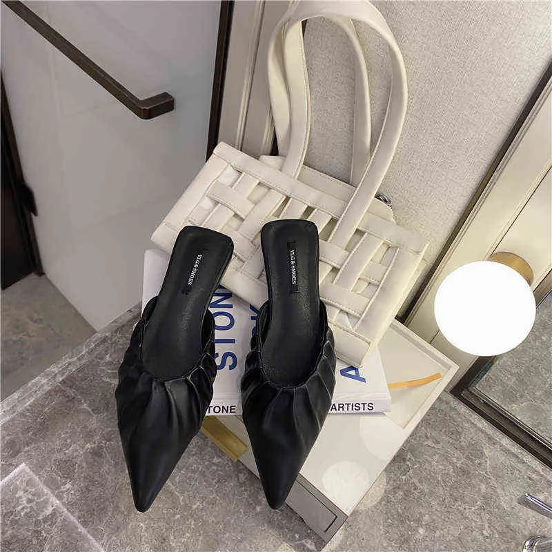 여자 슬리퍼 한국 신발 어린이 2022 새로운 뾰족한 머리 반 걸레 주름 얕은 입 게으른 입 게으른 바오토 뮬러 슬리퍼