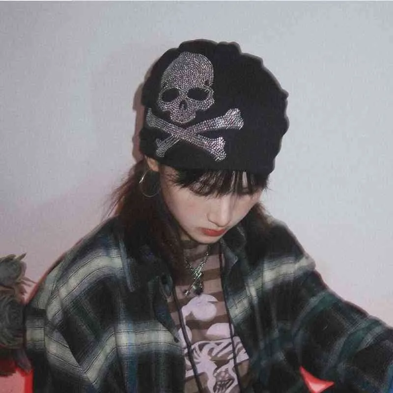 Bonnet/tête de mort casquettes casquettes Harajuku Punk gothique noir blanc gris tête de mort Beanie H T220823