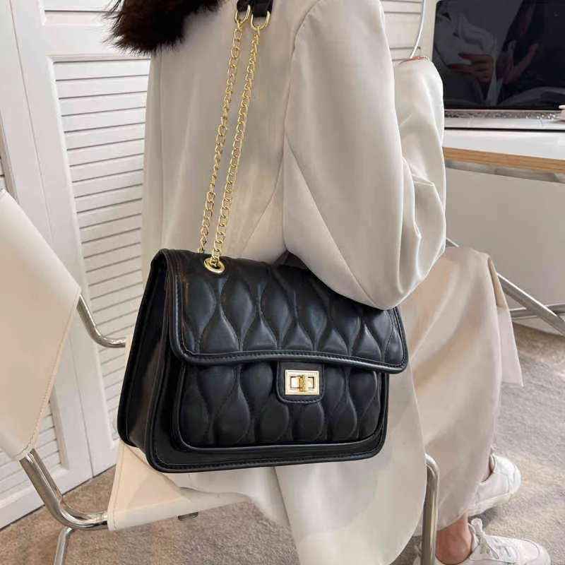 مودا أنثوية pequeno couro do plutônio crossbody sling أكياس 2022 verão مصمم ماركا Ombro لادو بولسا bolsas de corrente luxo 220416