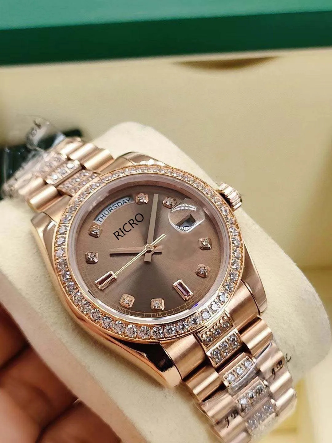 DesignerFashion Women Watch Size 36 mm Importerad helautomatisk rörelse Ring muninsats Diamond Steel Watchband Folding Buck176G