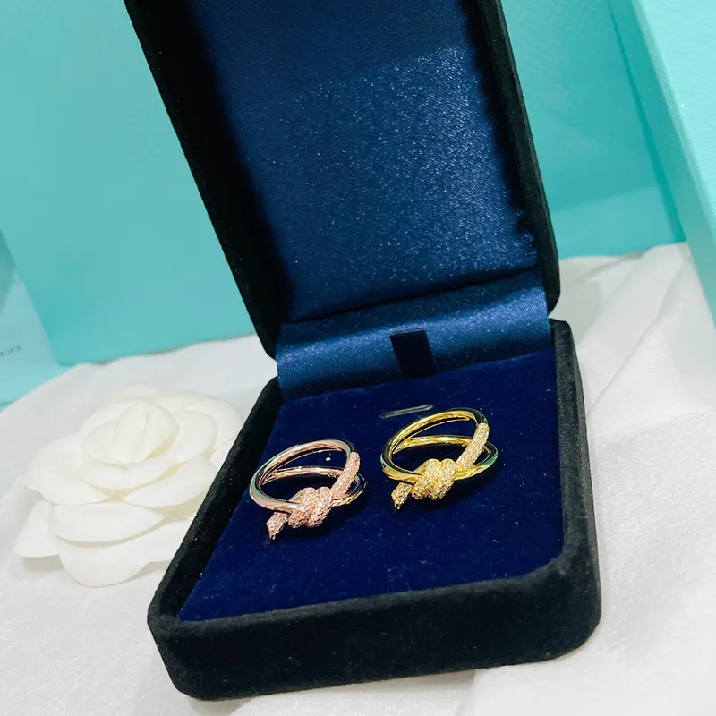 Mens Designer Double Row Tie Ring för kvinnor Smycken Band Diamanter Ringar Mode Guld Ringar Män Kvinnor Party Förlovningsring 2204265d