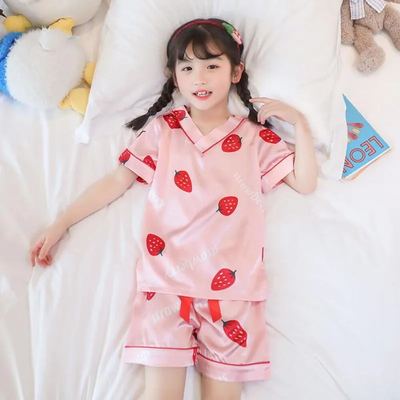 女の子の子供の睡眠pijamaセットボーイベビー服幼児のイチゴ模様服トップショートパンツパジャマナイトガウン3-8歳220706