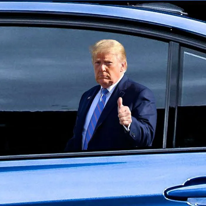 2024 Eleição Trump Decalques Adesivos de Carro Engraçado Bandeiras Bandeiras Esquerda Direita Janela Destaque à prova d'água PVC Decalque Suprimentos para festas FY3761 sxjul22