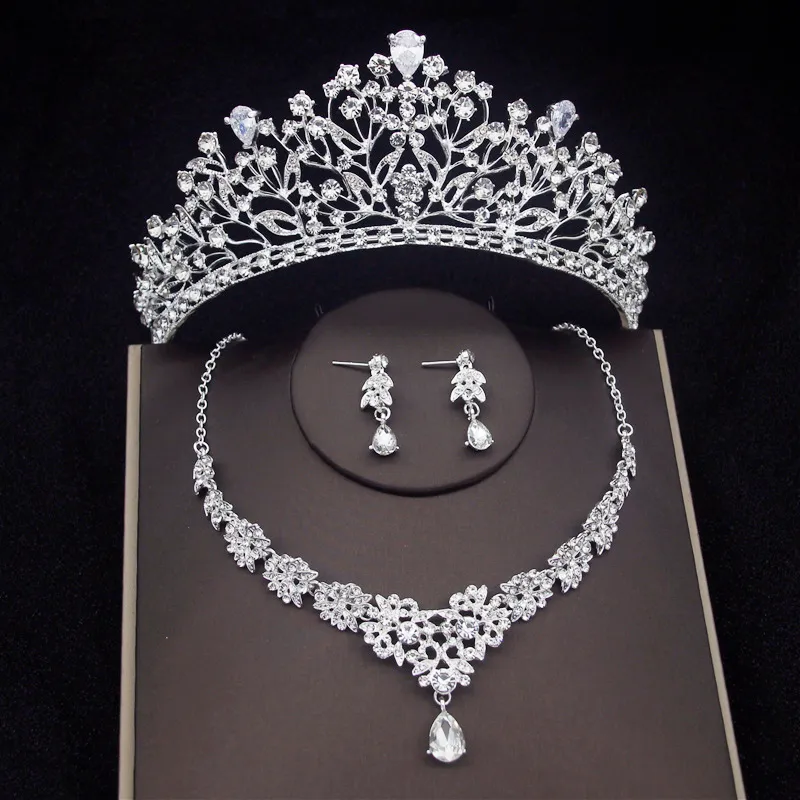 Luxury Crystal Bridal Jewelry Sets Women Fashion Tiaras Earrings Choker Necklace Wedding Dress Bride Crown Set Accessory 220812