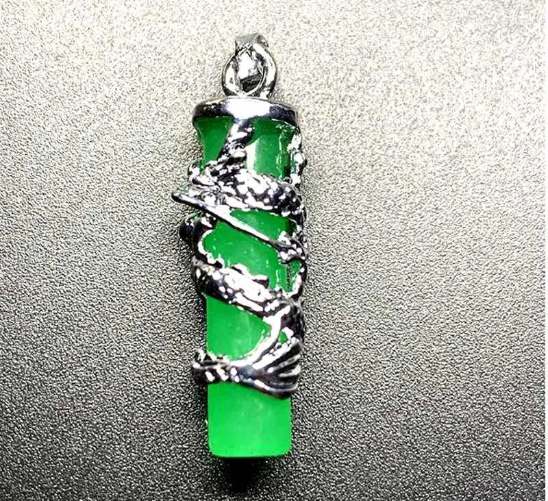Colares pendentes Qingmos Genuine 10 Cylinder Green Jade Green Jade Colar para homens com Dragon Design 17 Cordões de cordão 299s