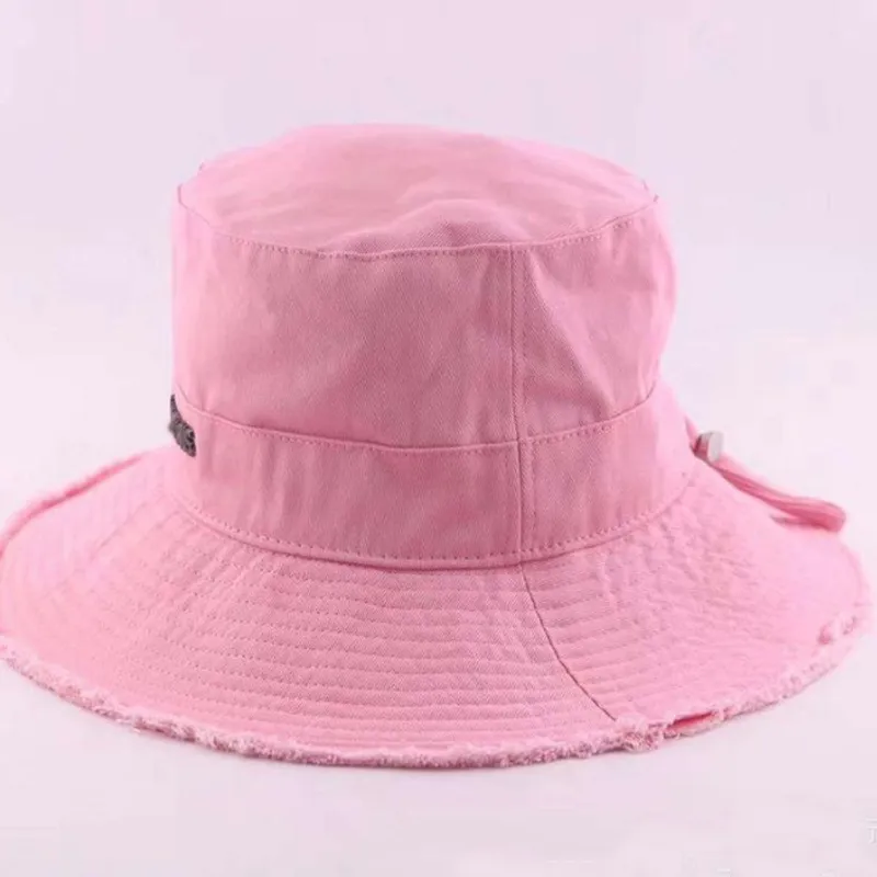 여자 챙이 넓은 모자 여름 양동이 모자 Casquette 디자이너 농구 모자 휴가 거친 가장자리 로프 태양 바이저 모자 핑크 색상 새로운 22052105R