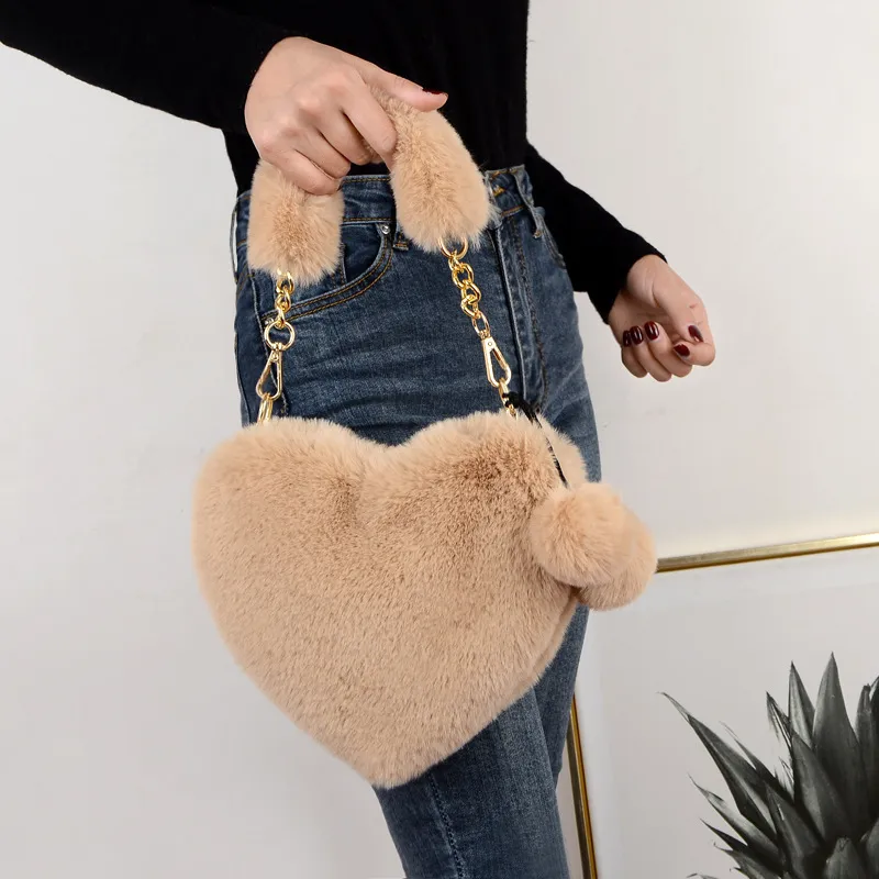 Fausse Fourrure D'hiver Femmes En Peluche Dames En Forme De Coeur Épaule Mignon Femelle Embrayage Amour Sacs À Main Messenger Sac 220630