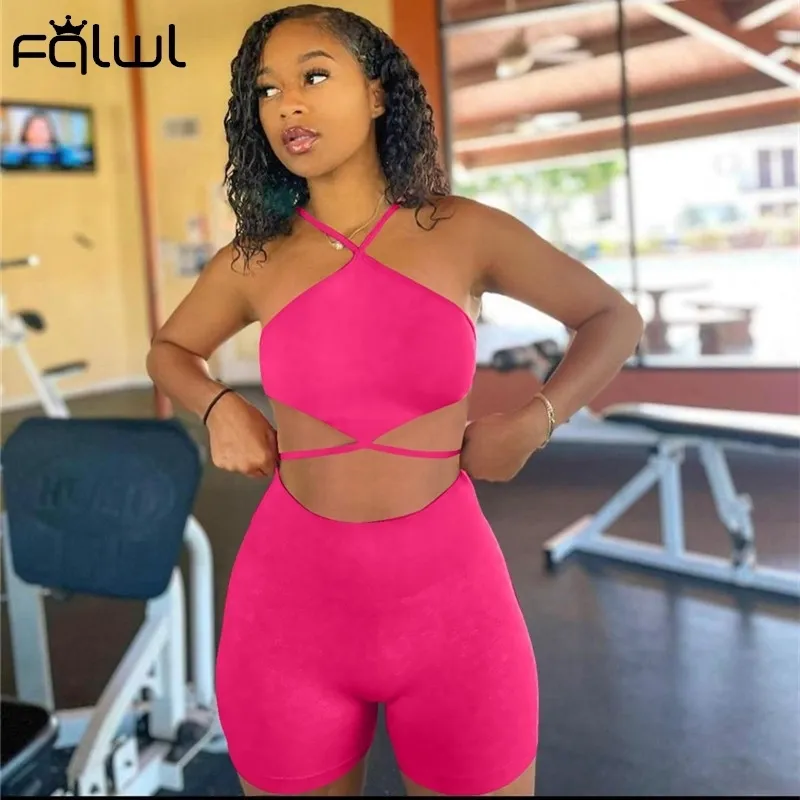 FQLWL Moulante D'été Streetwear 2 Deux Pièces Ensembles Femmes Tenues Dos Nu Halter Crop Top Biker Shorts Ensembles Rose Casual Survêtement 220602