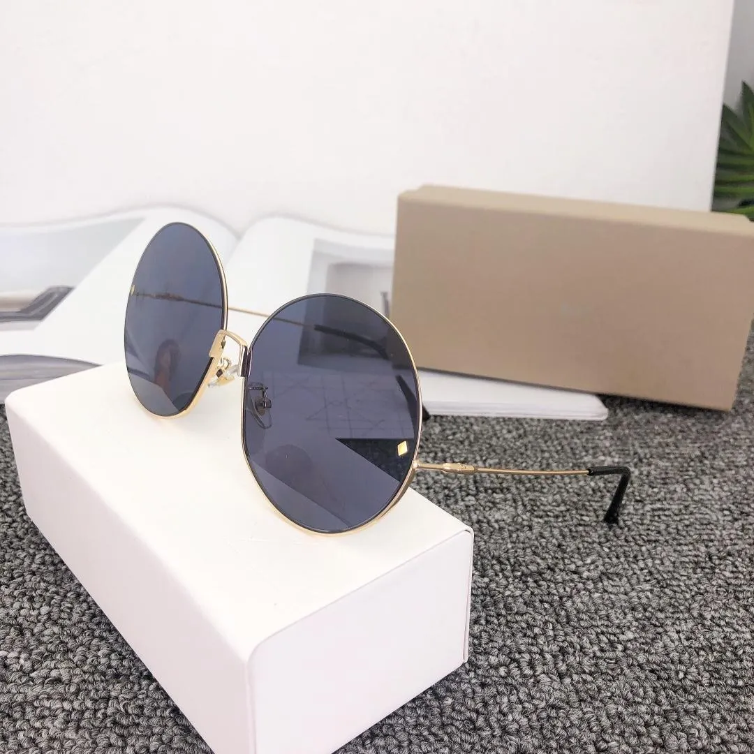 88 Tasarımcı Sunglass Kadın Gözlük Açık Shades PC Çerçevesi Moda Klasik Bayan Güneş Gözlükleri Bayan Lüks Güneş Gözlüğü Için Aynalar