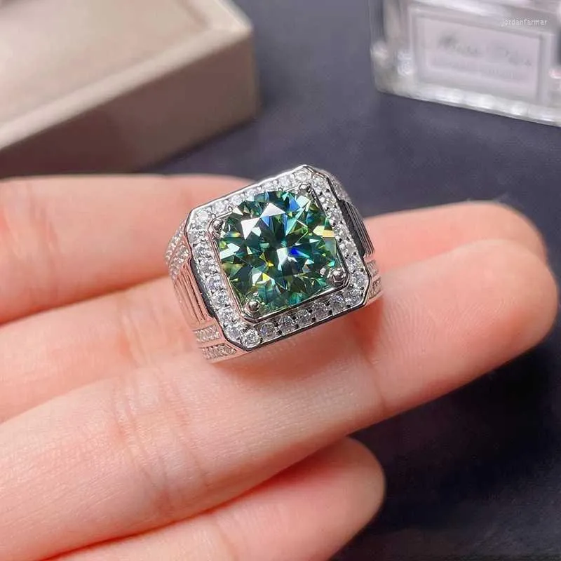 Anelli a grappolo Anello da uomo con Moissanite verde da 5 ct Argento 925 Bellissimo diamante color fuoco Sostituto Gra Certificato Gioielli di lusso169o