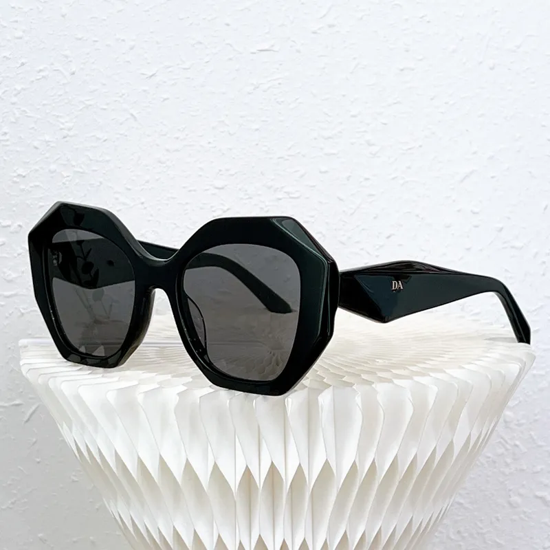 Modne męskie okulary przeciwsłoneczne Designerskie okulary przeciwsłoneczne dla kobiet Wysokiej jakości szklanki marki plażowa spolaryzowana czarna biała kolor z pudełkiem 22062002R