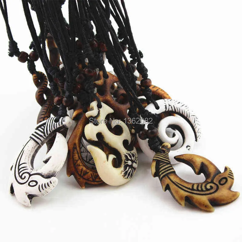 Intero lotto 15 pezzi misti gioielli hawaiani imitazione osso intagliato NZ Maori amo da pesca collana pendente girocollo amuleto regalo MN542 H22040924021163
