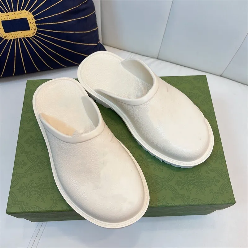 The latest Dongdong high-end slippers in 2022, with high ex factory price, flat bottom punching and carved design, and comfortable feet. Thick b 5cm women`s size 35-41